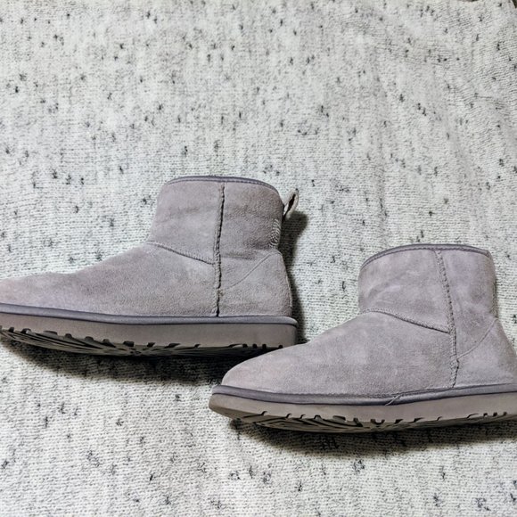 Lavender Ankle Uggs w/ Swarovski Crystals - Picture 3 of 8